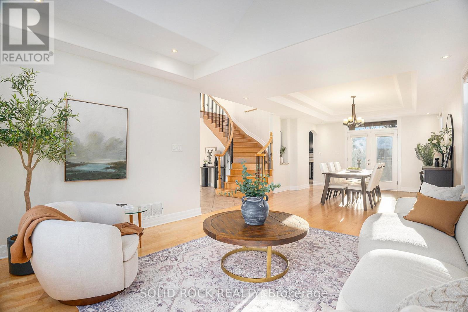 Photo 7 of 120 Rossland Avenue, Ottawa ON