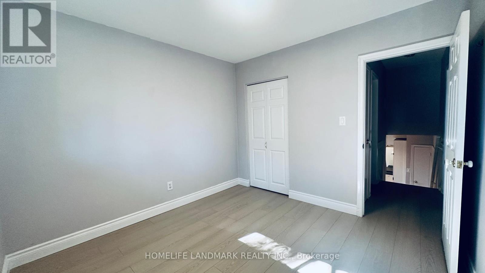 Photo 11 of 3463 Orion Crescent, Mississauga ON