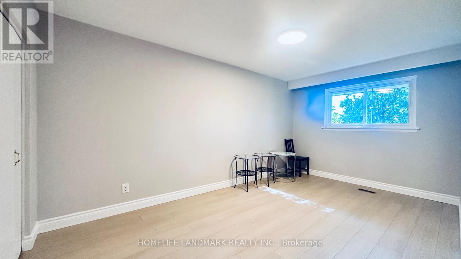 Photo 12 of 3463 Orion Crescent, Mississauga ON