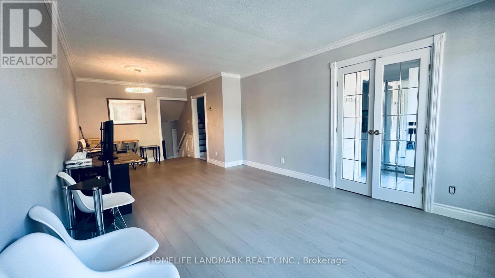 Photo 3 of 3463 Orion Crescent, Mississauga ON