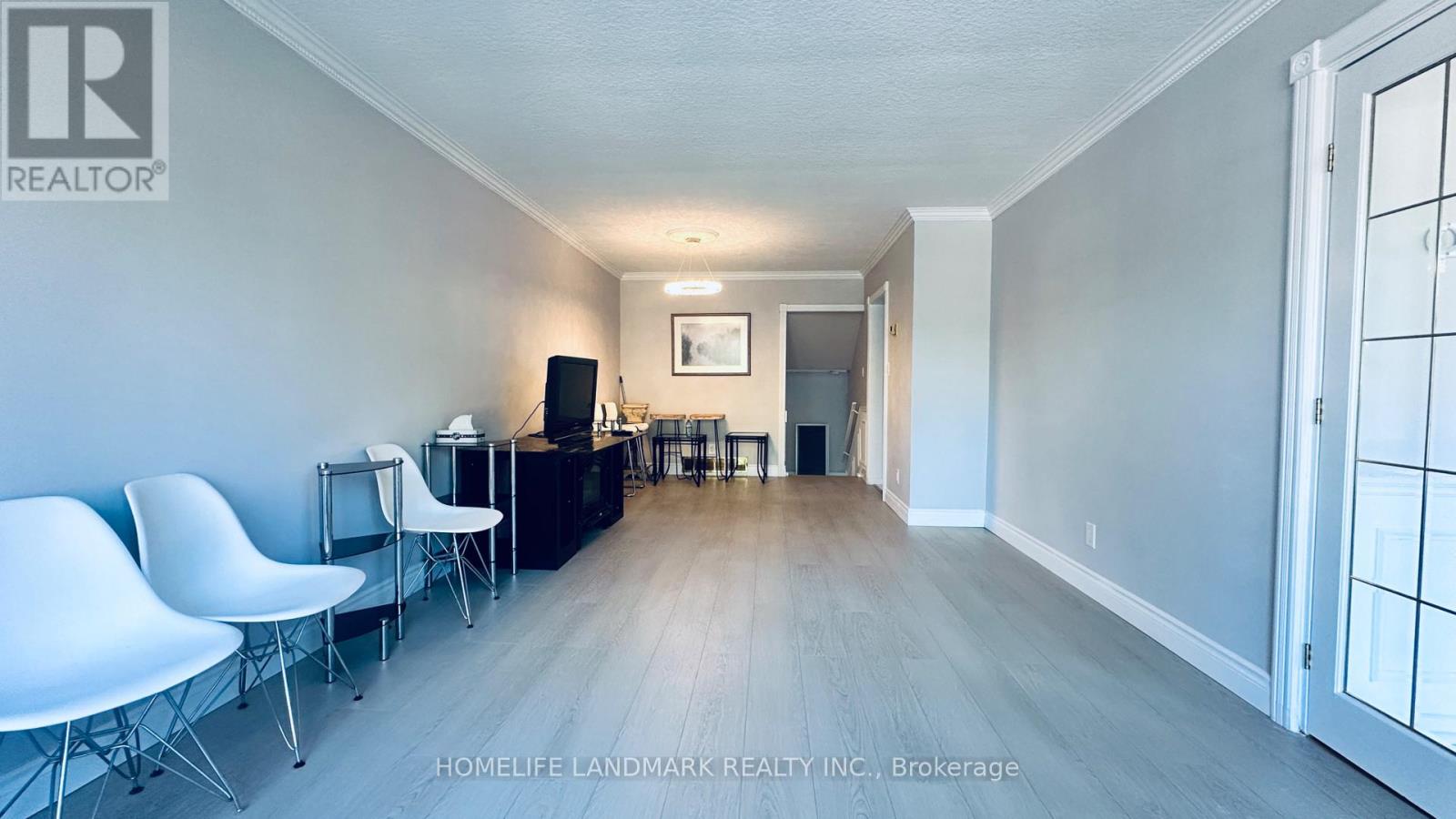 Photo 2 of 3463 Orion Crescent, Mississauga ON