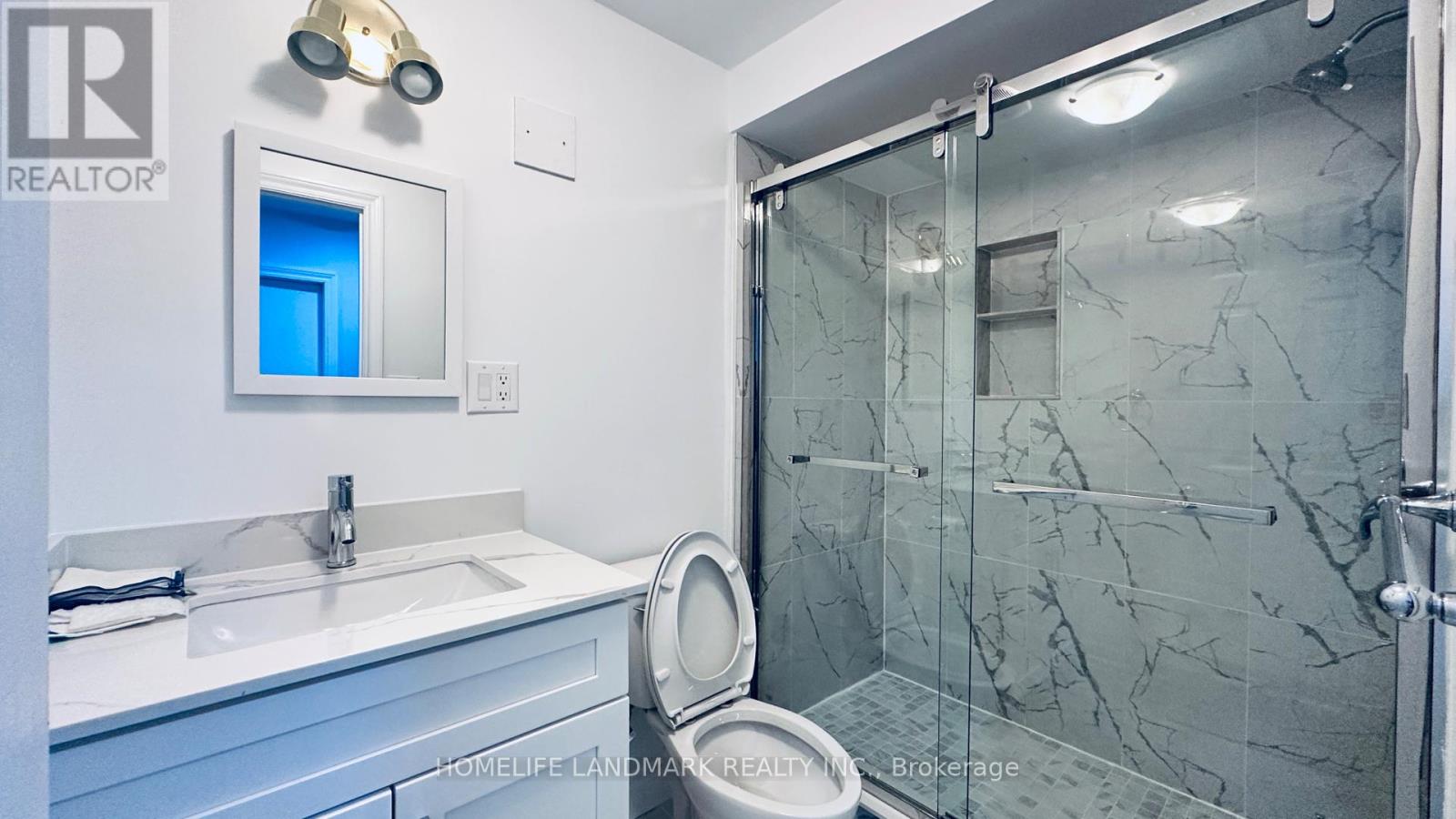 Photo 18 of 3463 Orion Crescent, Mississauga ON