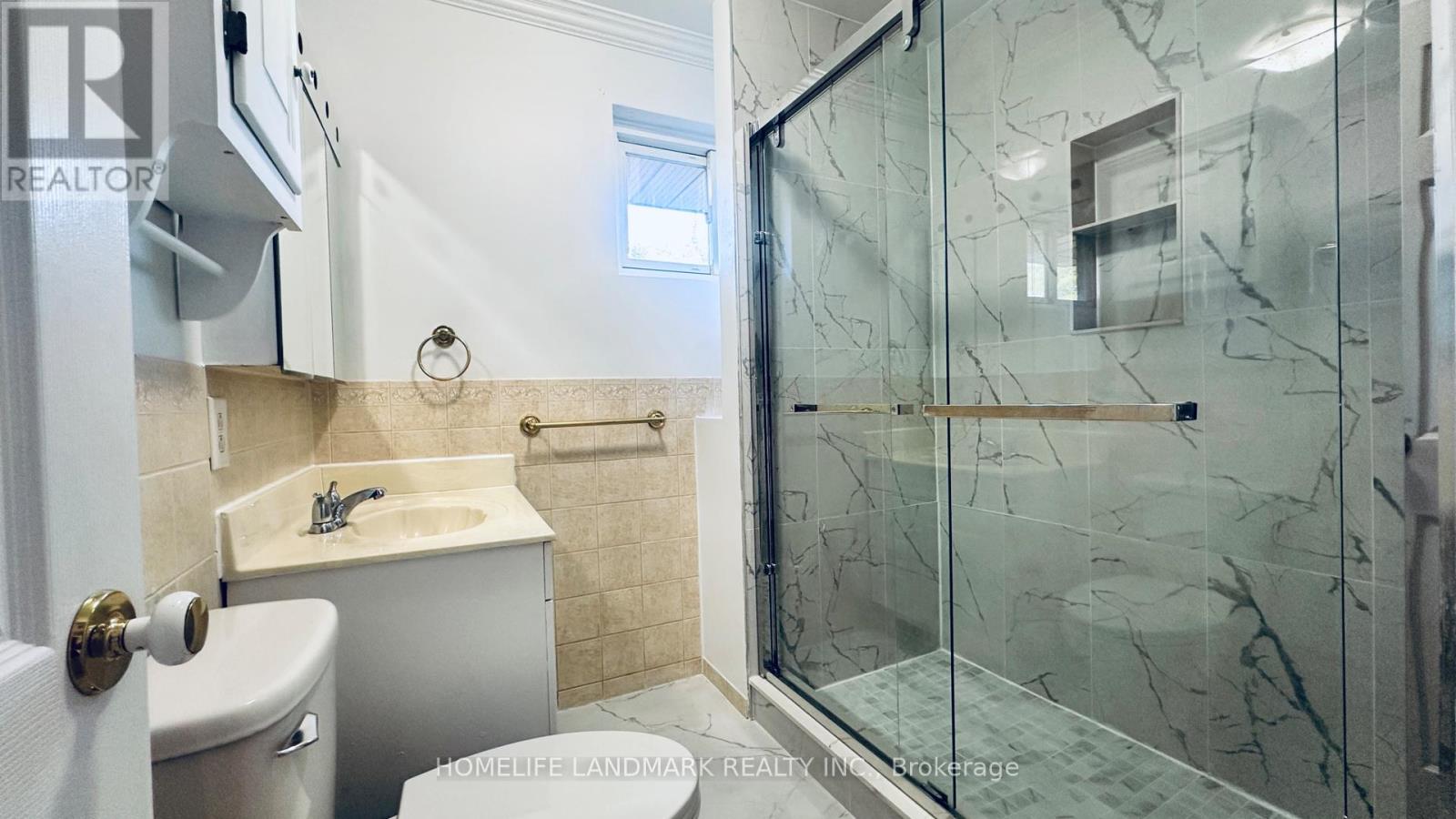 Photo 8 of 3463 Orion Crescent, Mississauga ON