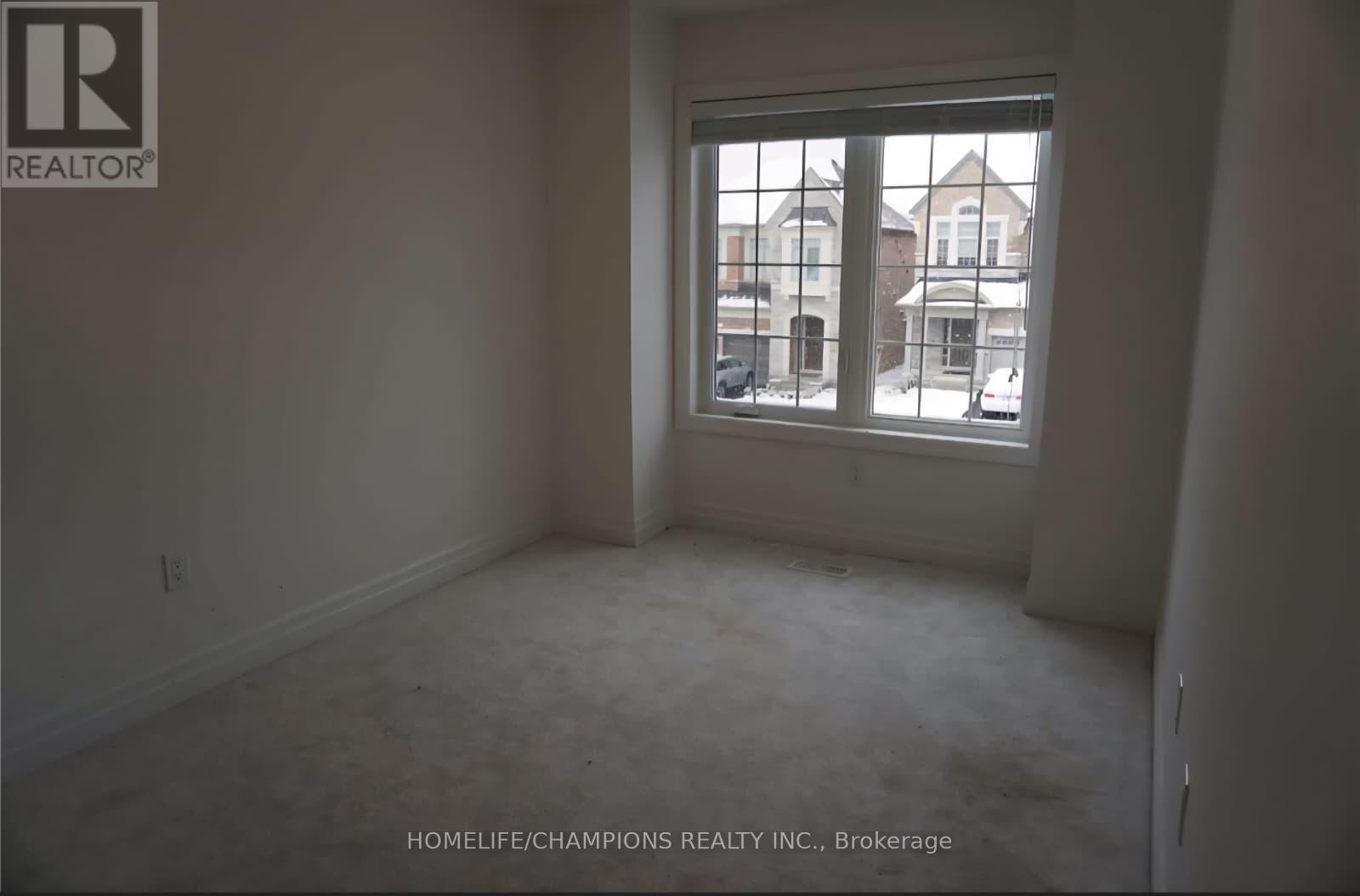 Photo 19 of 35 Christine Elliot Avenue, Whitby ON