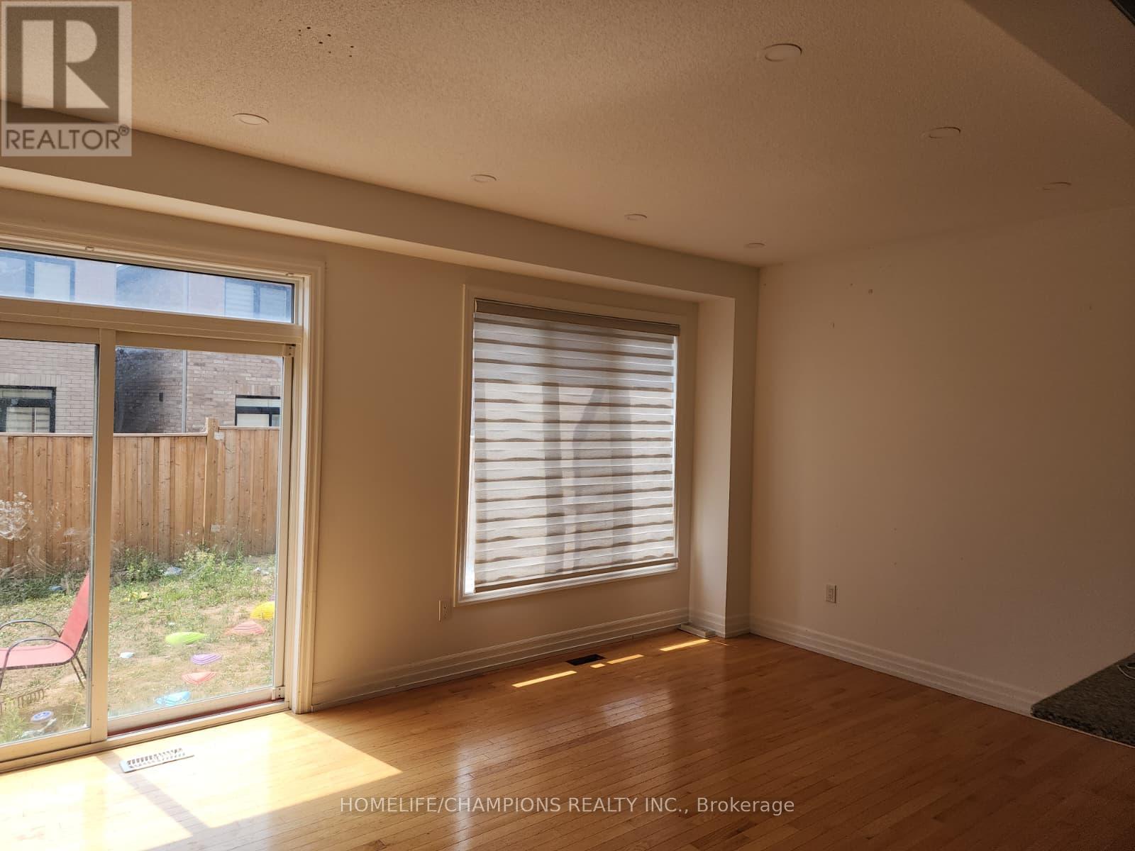 Photo 9 of 35 Christine Elliot Avenue, Whitby ON