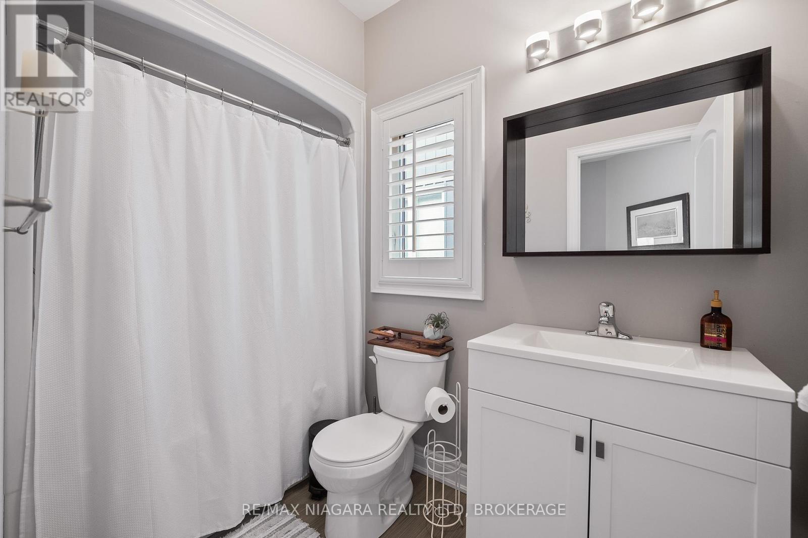 Photo 20 of 86 Parkside Drive, St Catharines ON