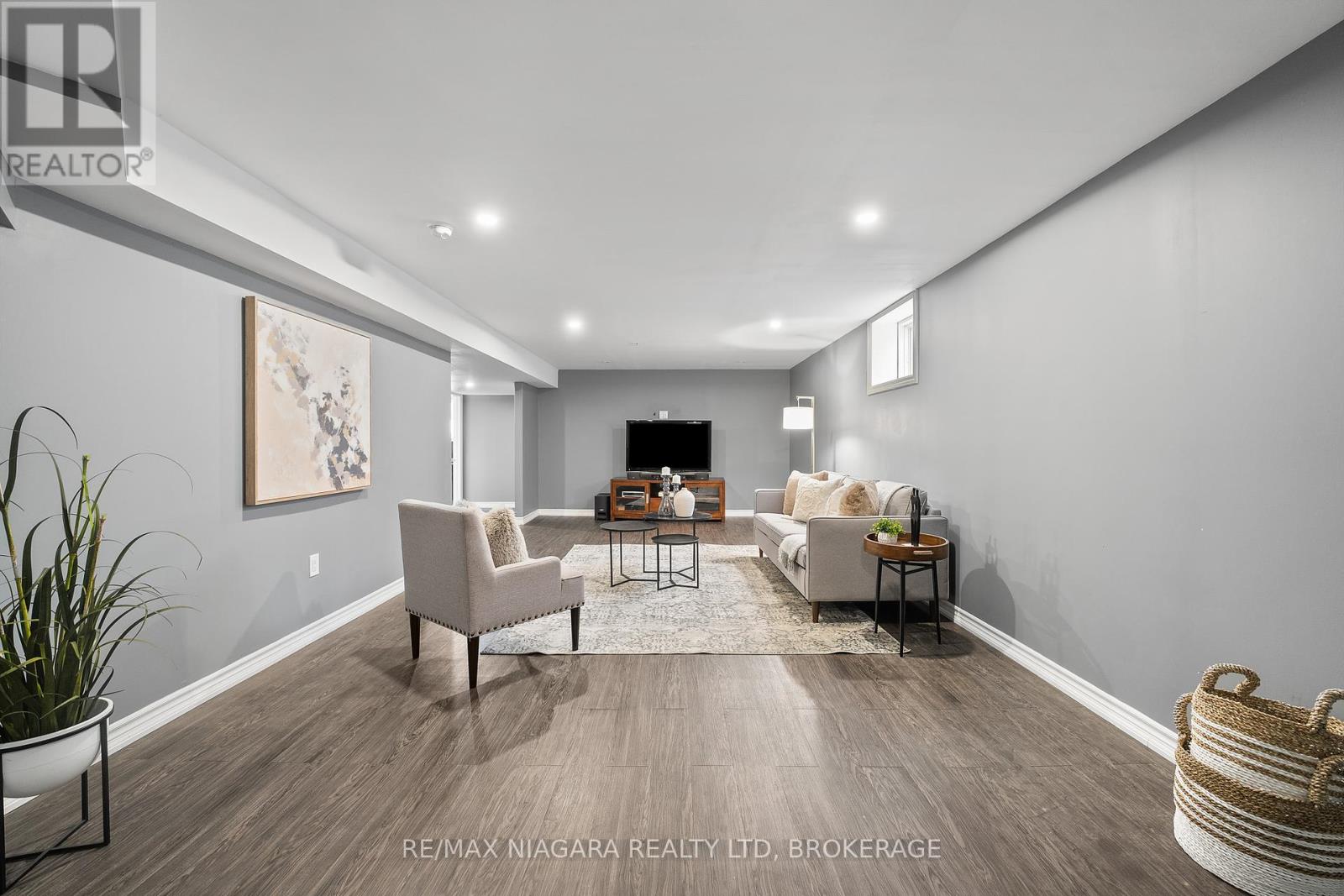 Photo 24 of 86 Parkside Drive, St Catharines ON