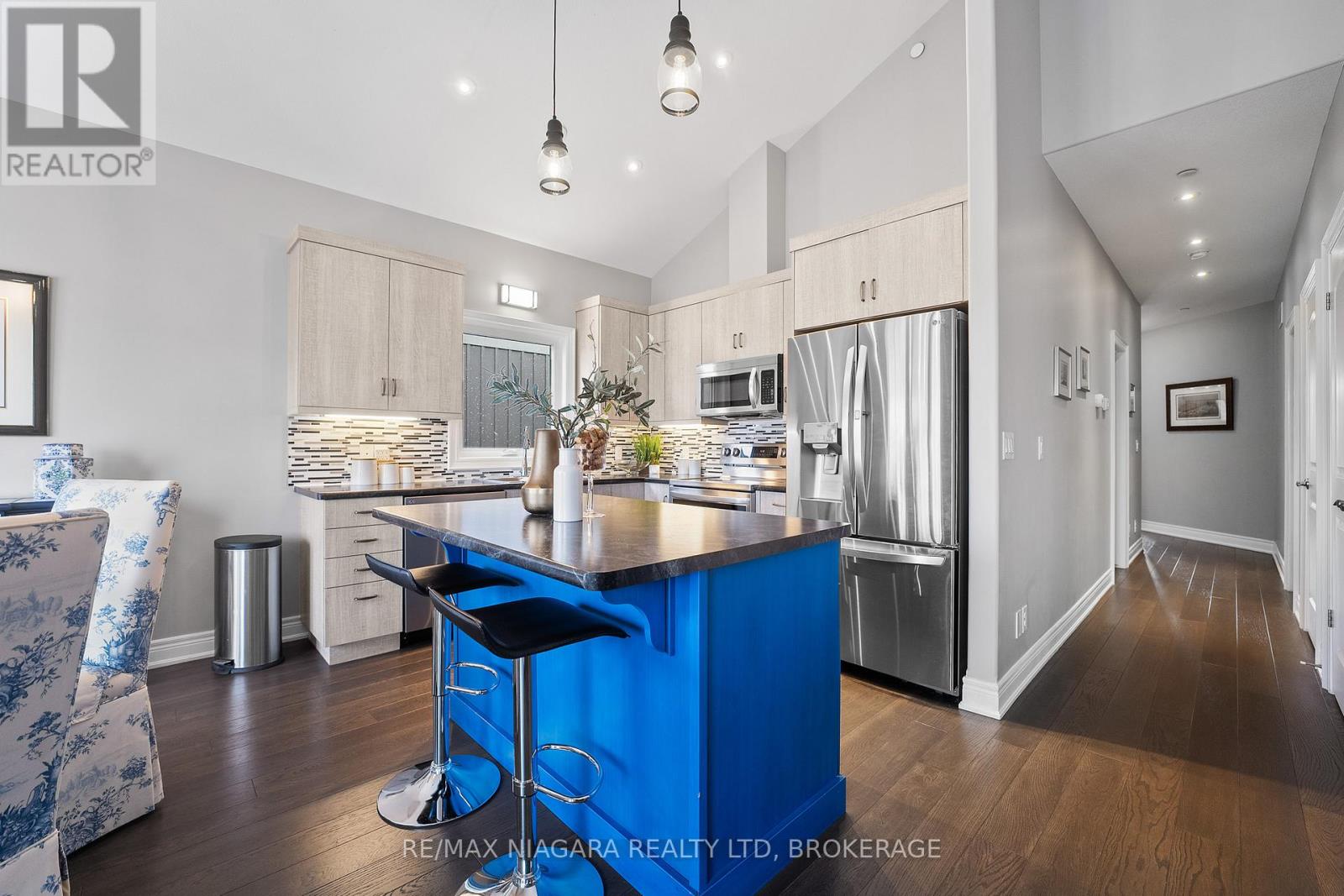 Photo 8 of 86 Parkside Drive, St Catharines ON