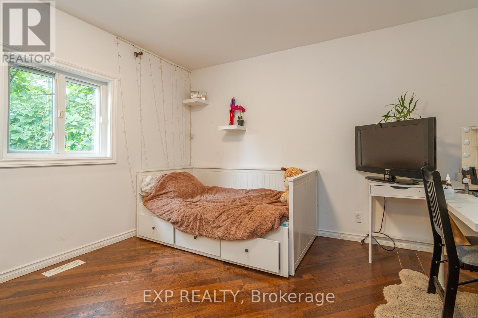 Photo 19 of 1807 Second Line Road, Ottawa ON