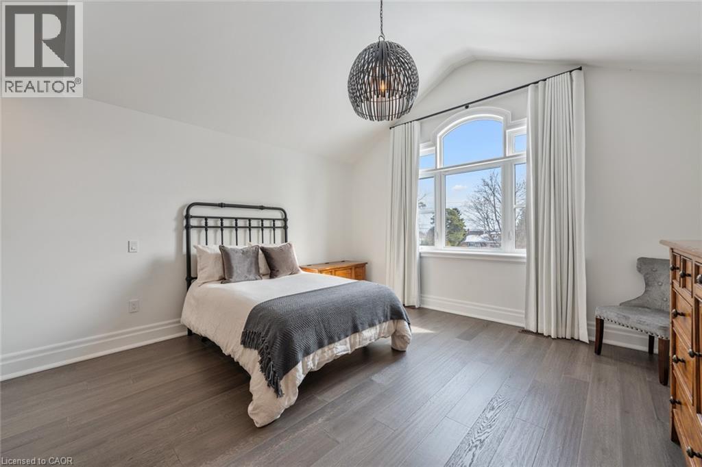 Photo 20 of 2265 Lakeshore Road Unit 3, Burlington ON