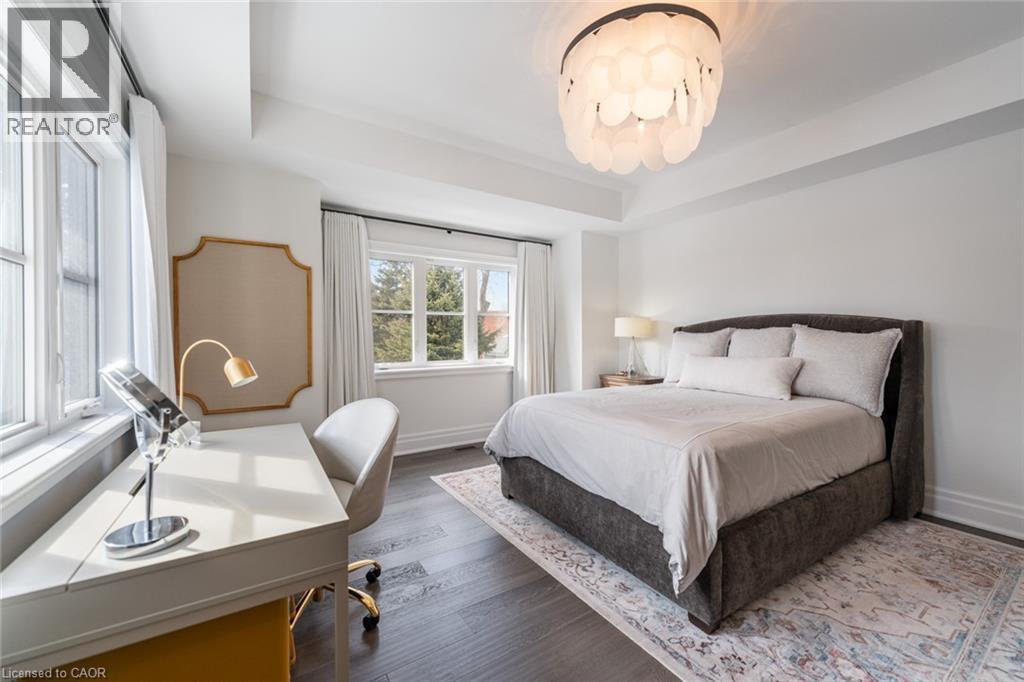 Photo 27 of 2265 Lakeshore Road Unit 3, Burlington ON