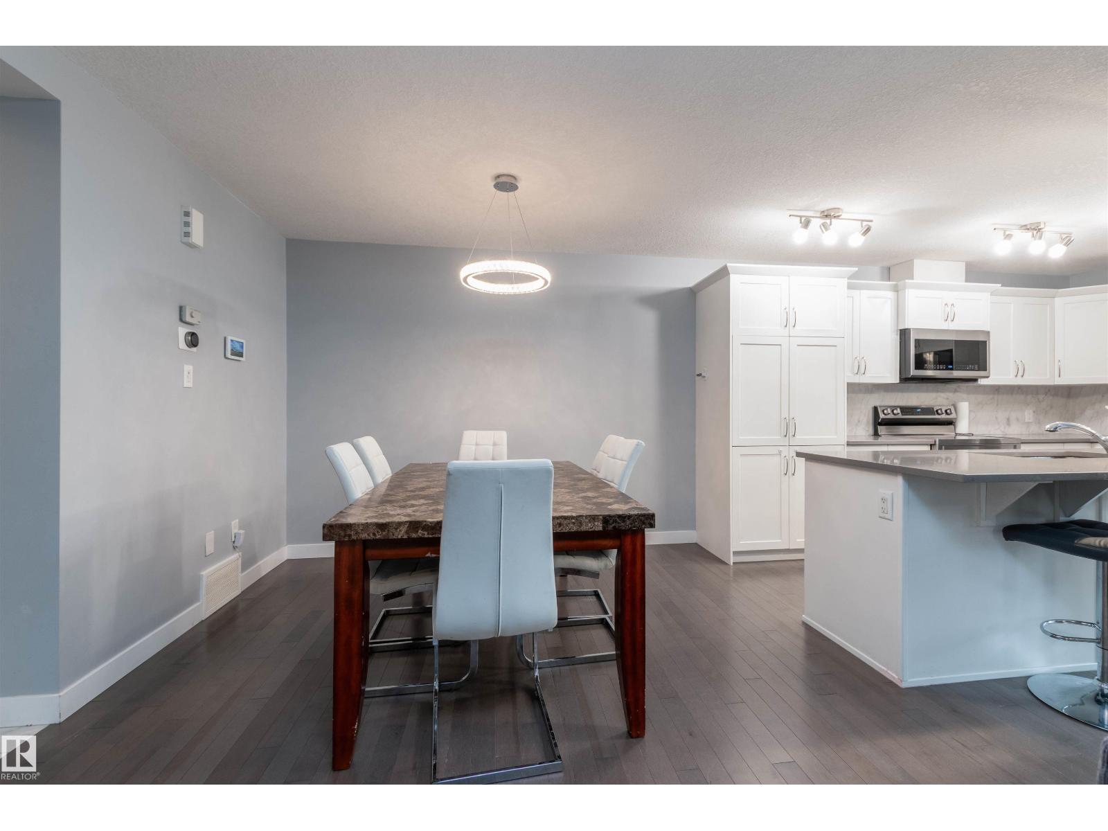 Photo 10 of 3518 9 St Nw, Edmonton AB