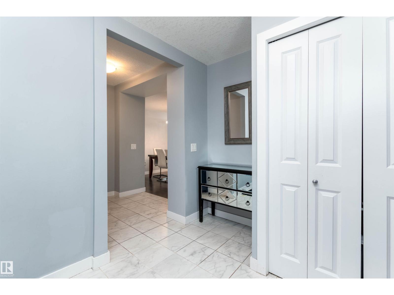 Photo 3 of 3518 9 St Nw, Edmonton AB