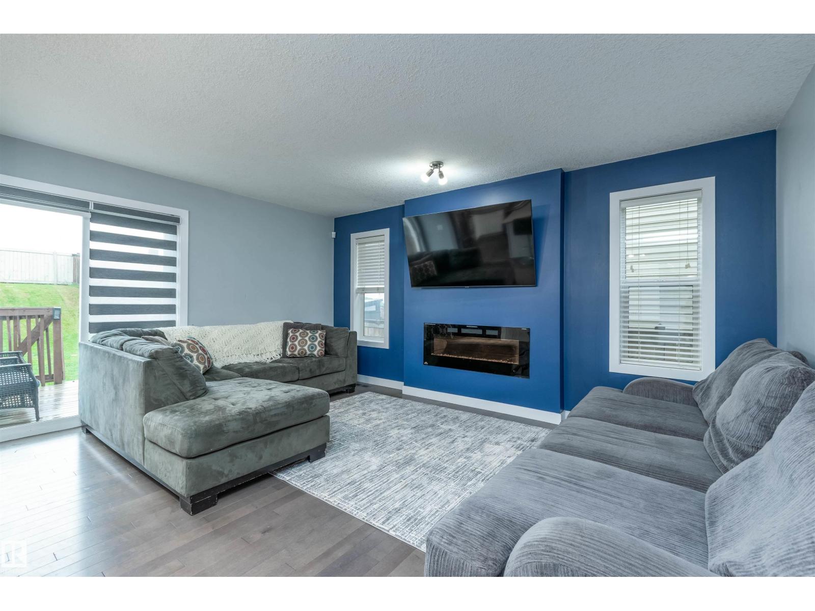 Photo 12 of 3518 9 St Nw, Edmonton AB