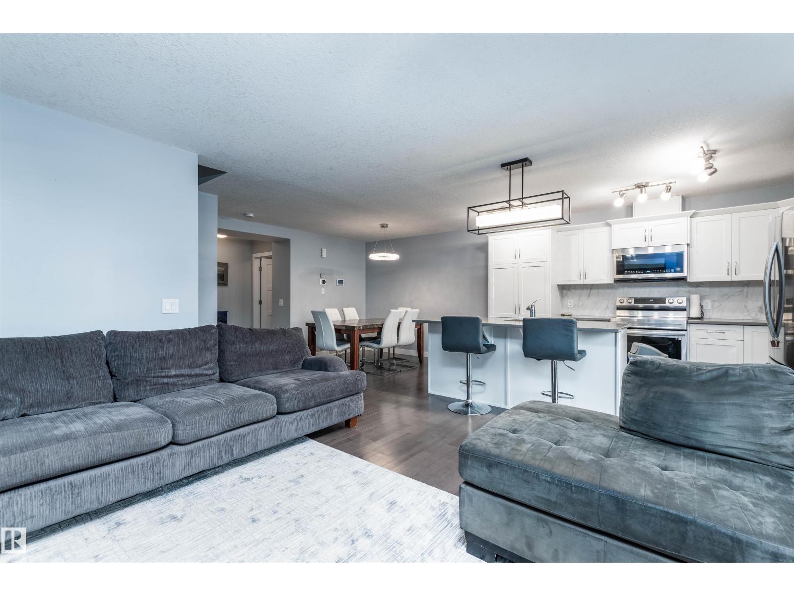 Photo 13 of 3518 9 St Nw, Edmonton AB
