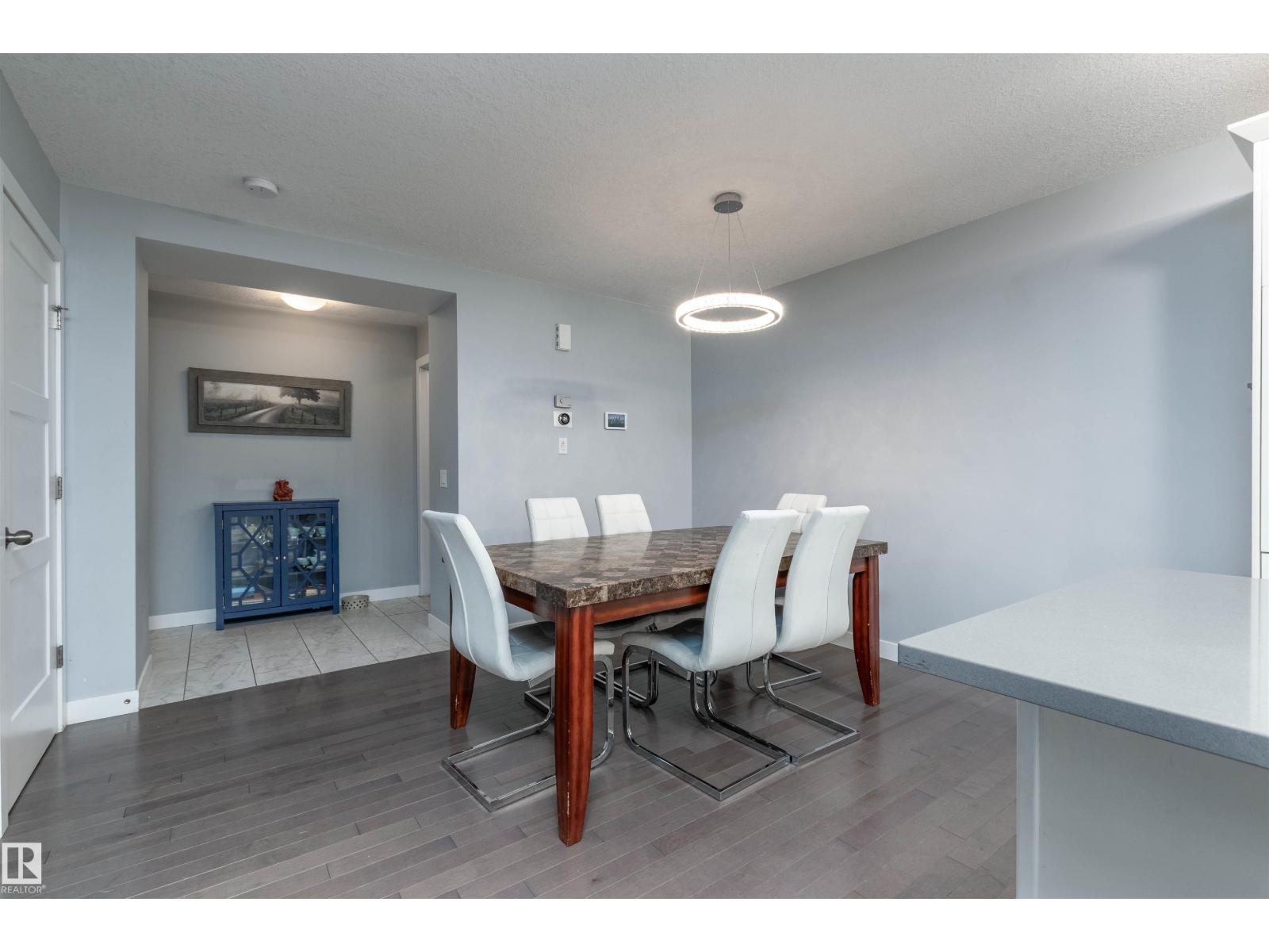 Photo 9 of 3518 9 St Nw, Edmonton AB