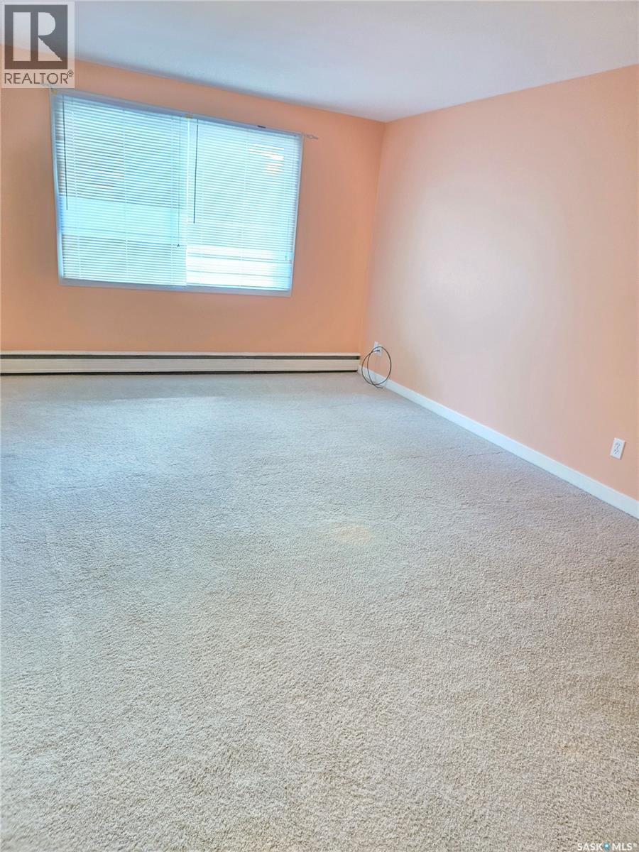 Photo 11 of 6 2301 7th Street E, Saskatoon SK