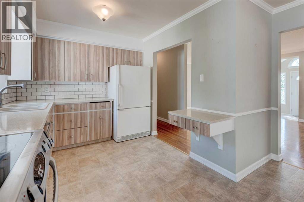 Photo 14 of 32 Atlanta Crescent Se, Calgary AB