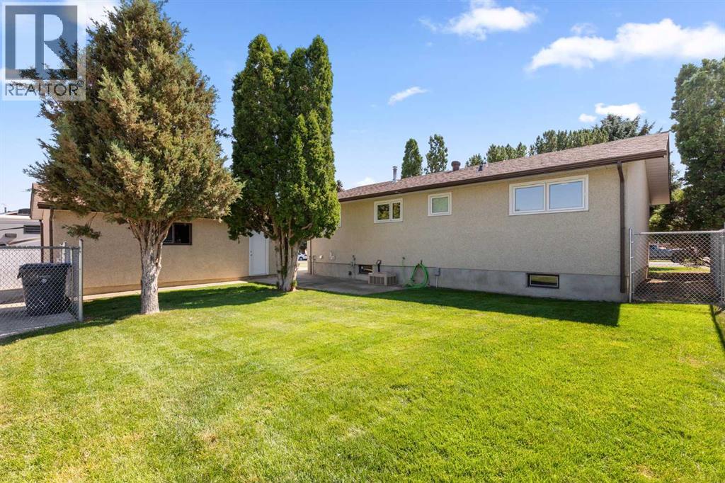 Photo 31 of 1804 17 Street Se, Medicine Hat AB