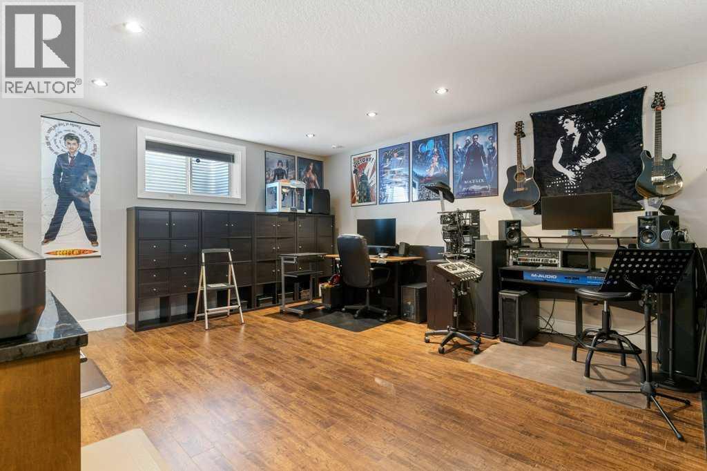 Photo 40 of 281 Kinniburgh Boulevard, Chestermere AB