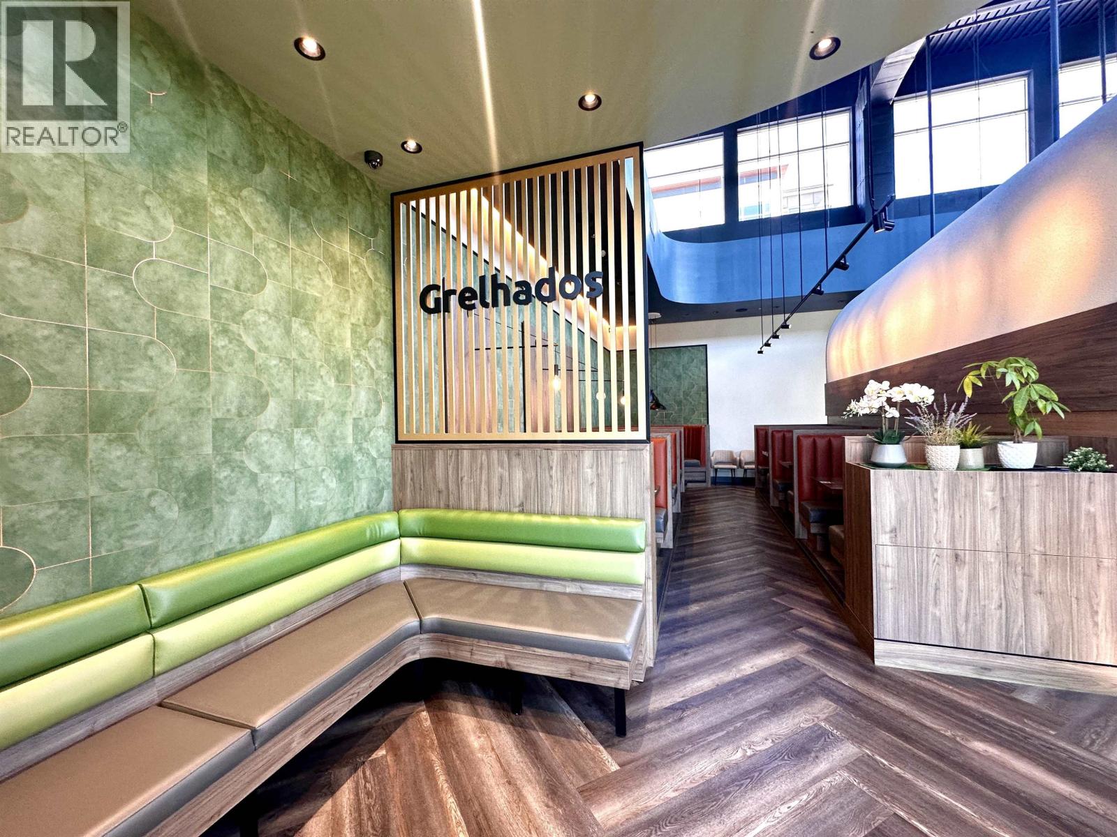 110 855 VILLAGE DRIVE, Port Coquitlam