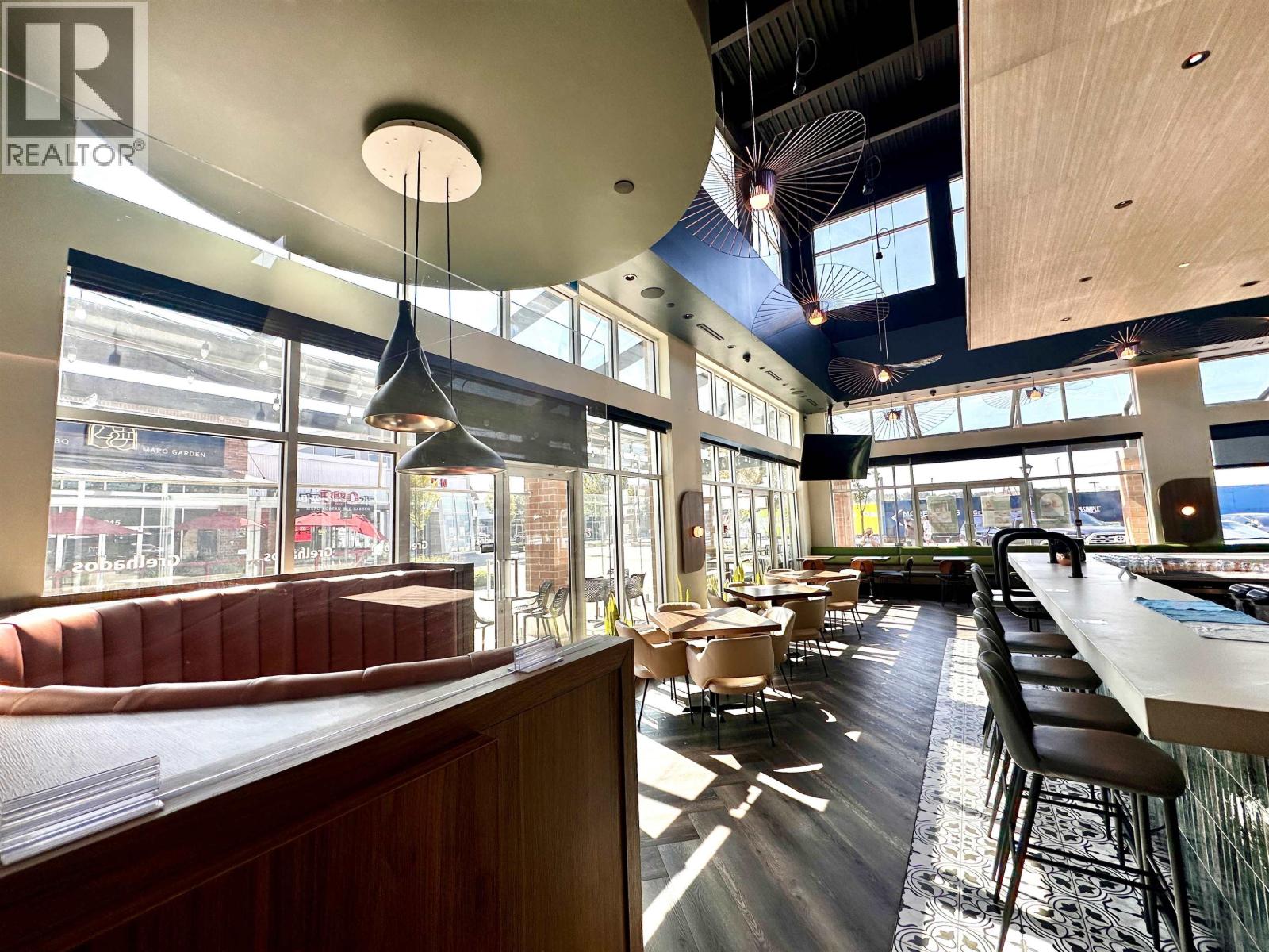 110 855 VILLAGE DRIVE, Port Coquitlam