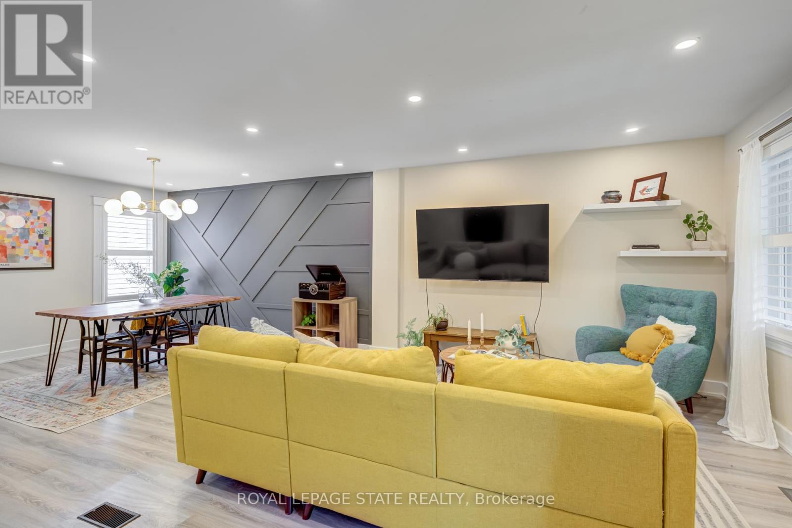 Photo 7 of 39 East Bend Avenue S, Hamilton ON