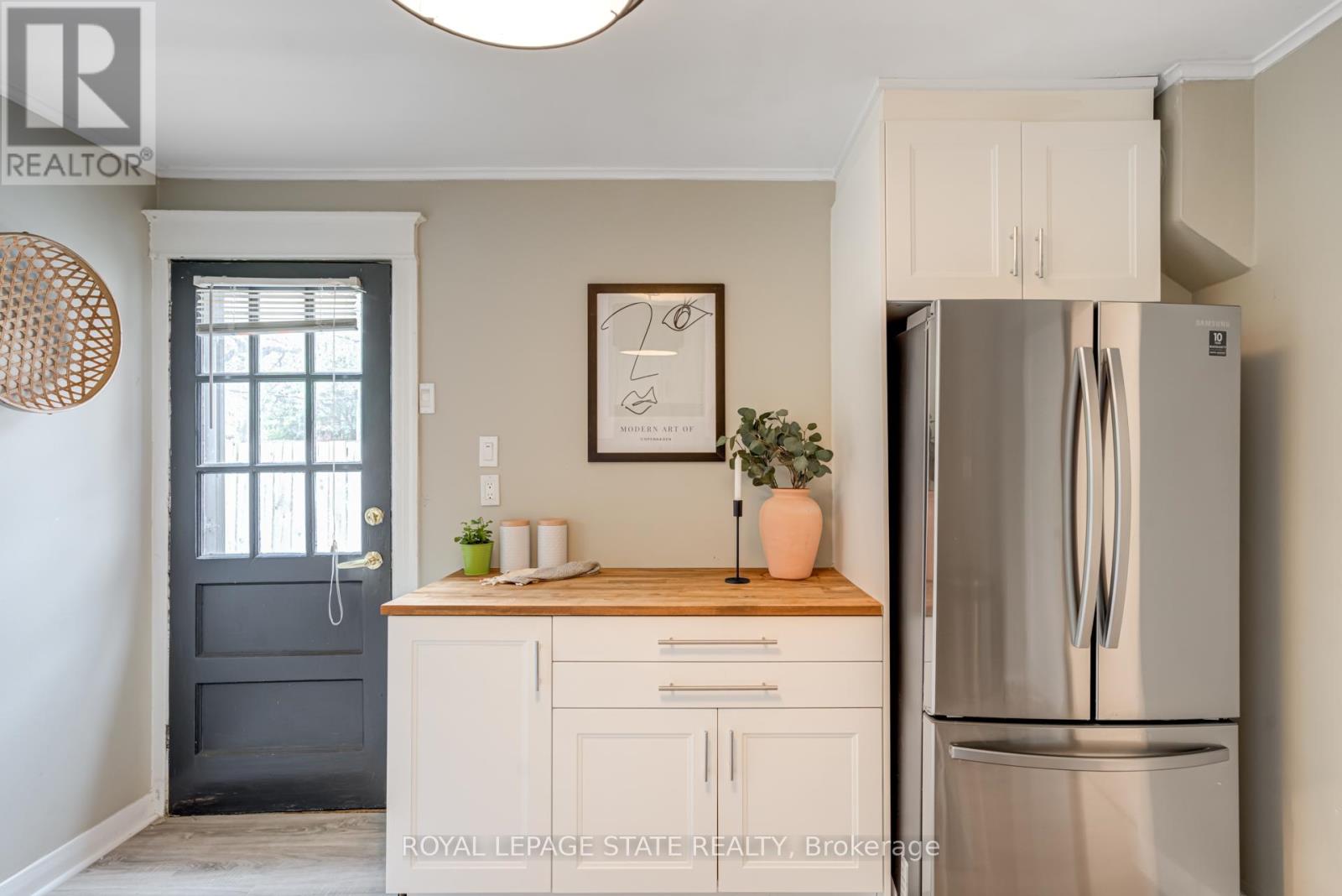 Photo 27 of 39 East Bend Avenue S, Hamilton ON