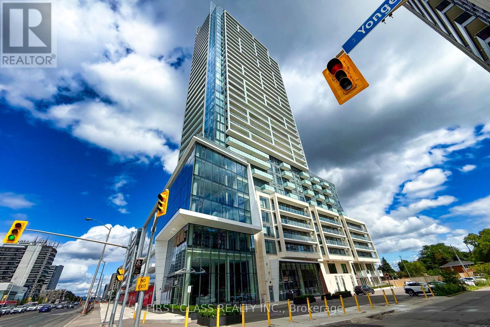 Photo 48 of 3308 8 Olympic Gdn S Drive, Toronto ON