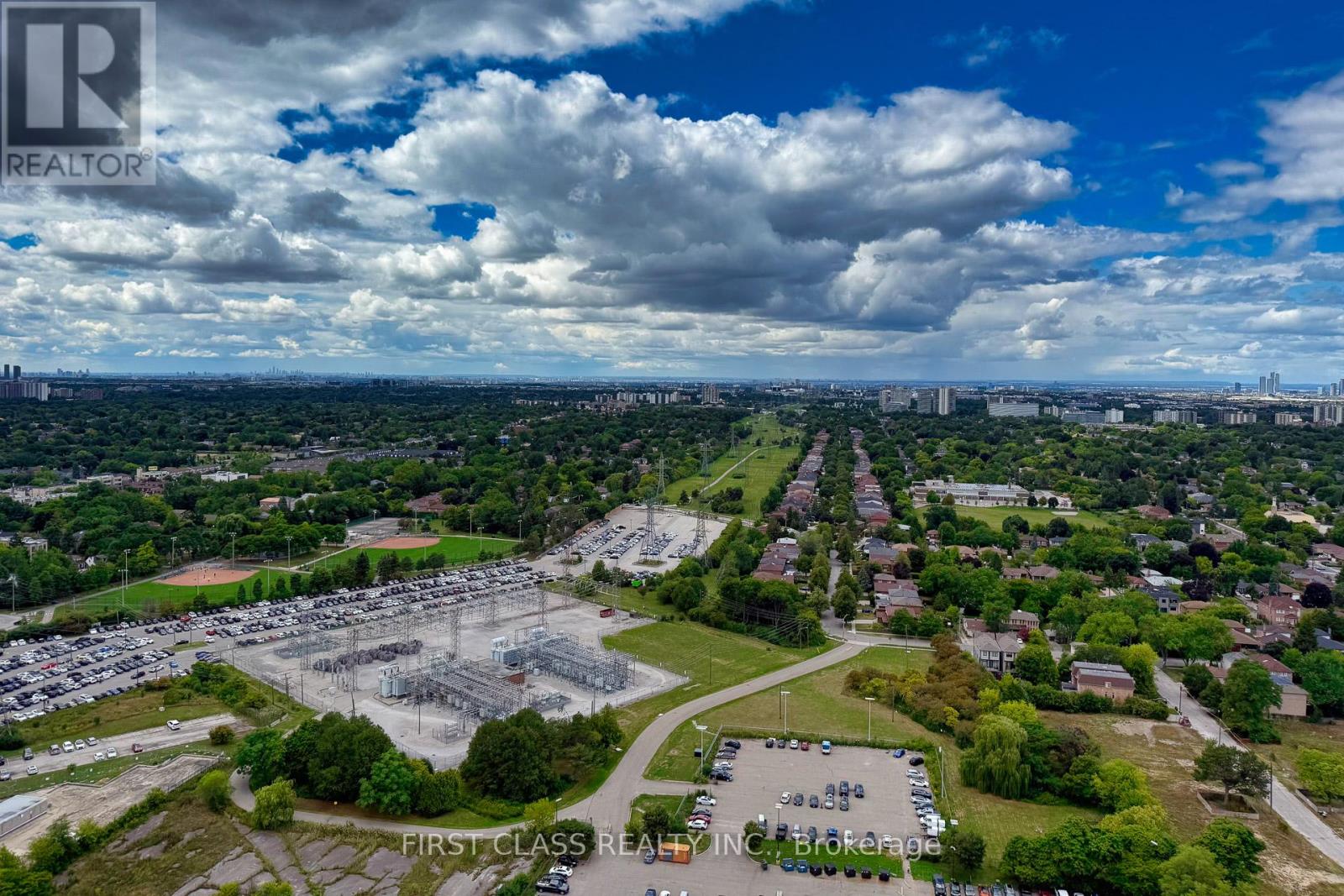 Photo 24 of 3308 8 Olympic Gdn S Drive, Toronto ON