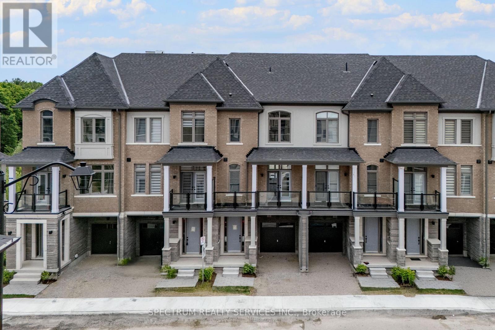 Photo 2 of 15 Archambault Way, Vaughan ON
