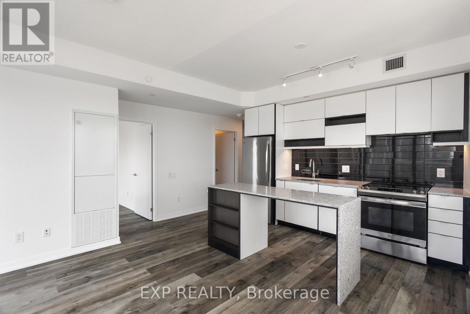 Photo 14 of 2304 4065 Confederation Parkway, Mississauga ON