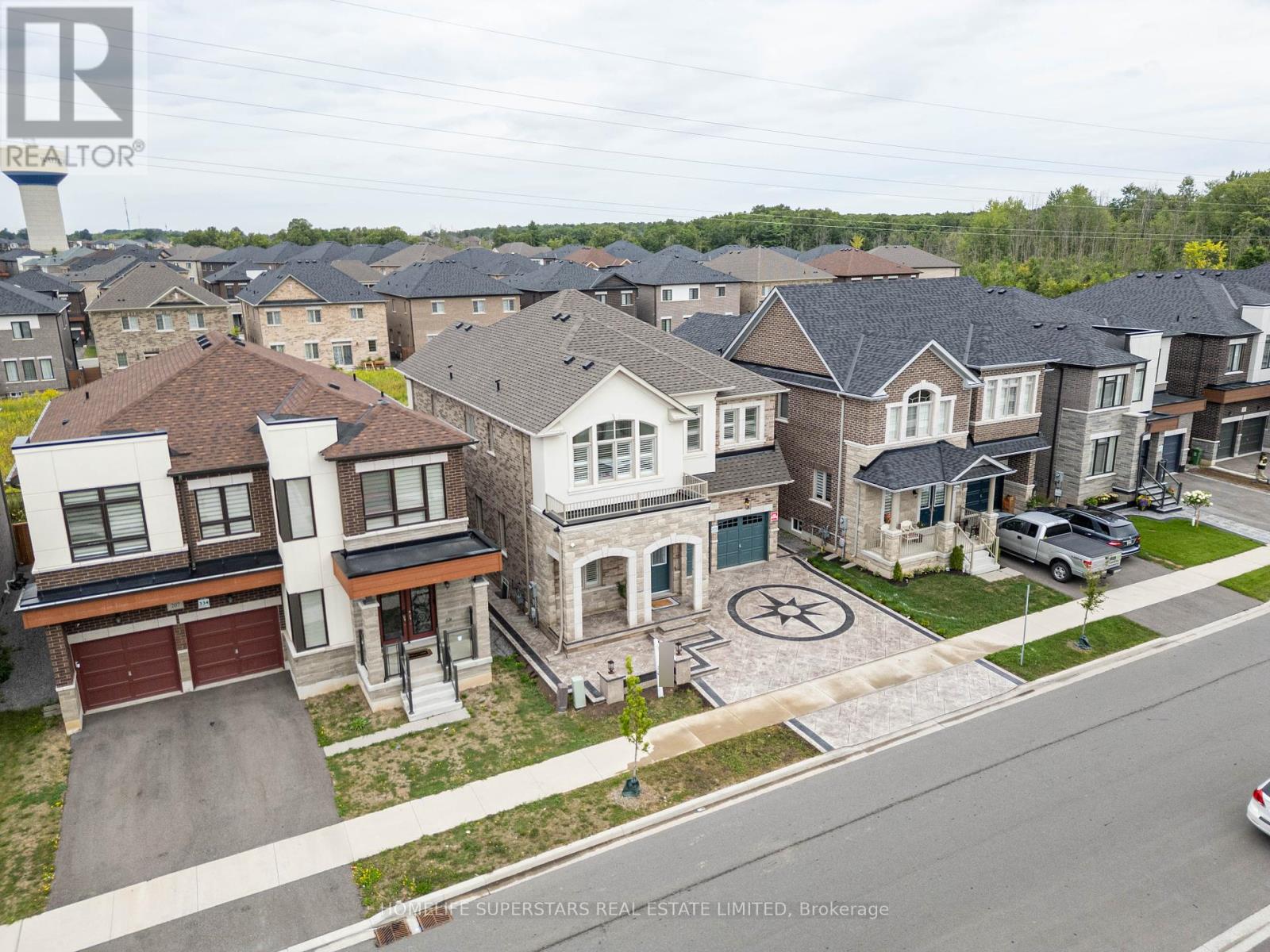 Photo 46 of 211 Granite Ridge Trail, Hamilton ON