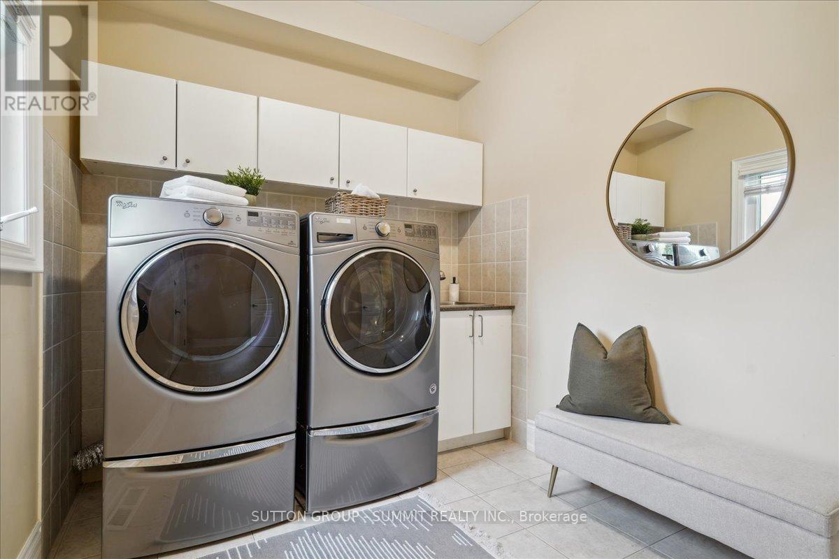 Photo 26 of 137 Eaglewood Boulevard, Mississauga ON
