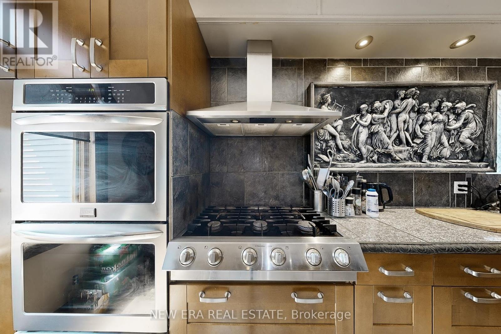 Photo 11 of 53 Burnfield Avenue, Toronto ON