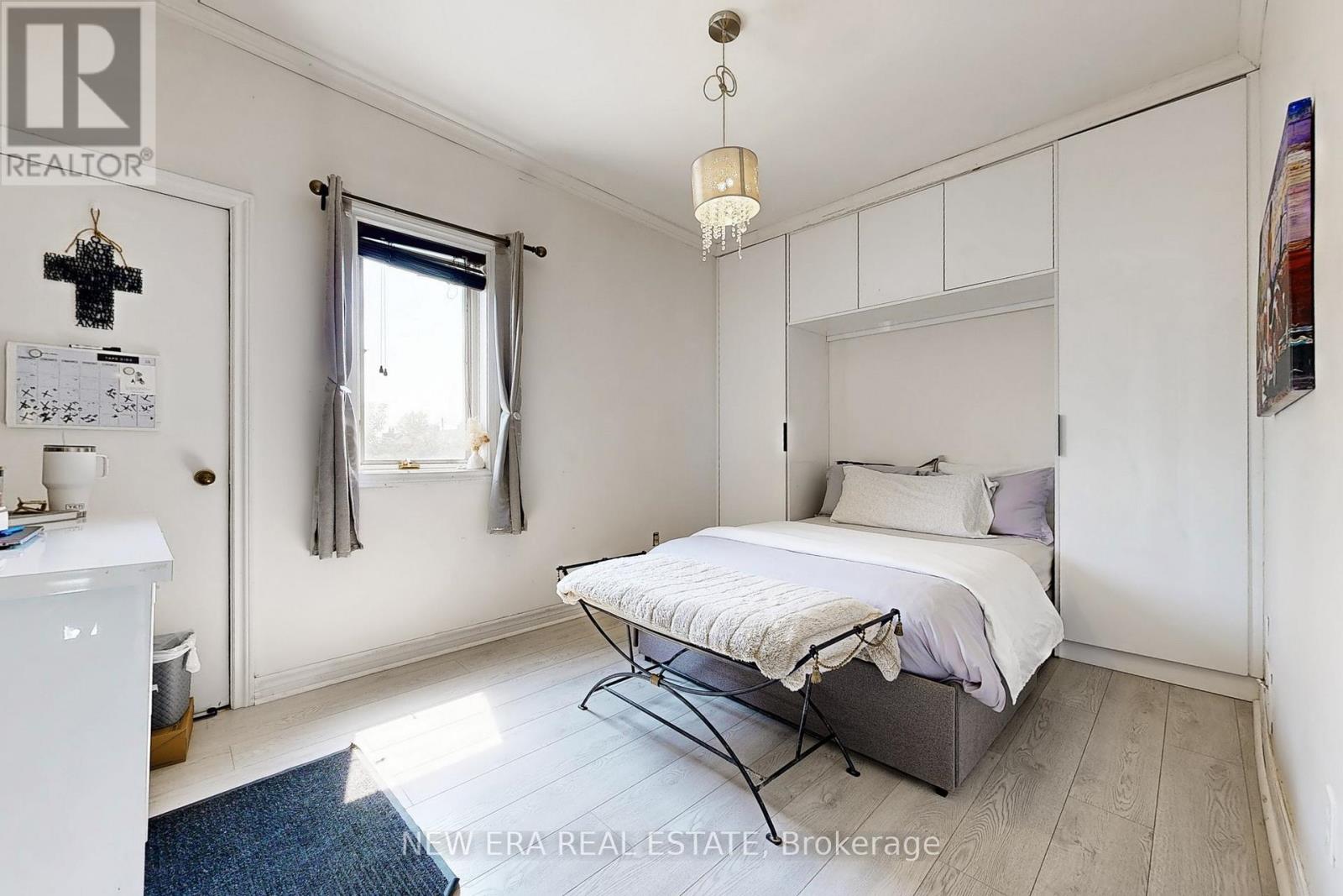 Photo 15 of 53 Burnfield Avenue, Toronto ON