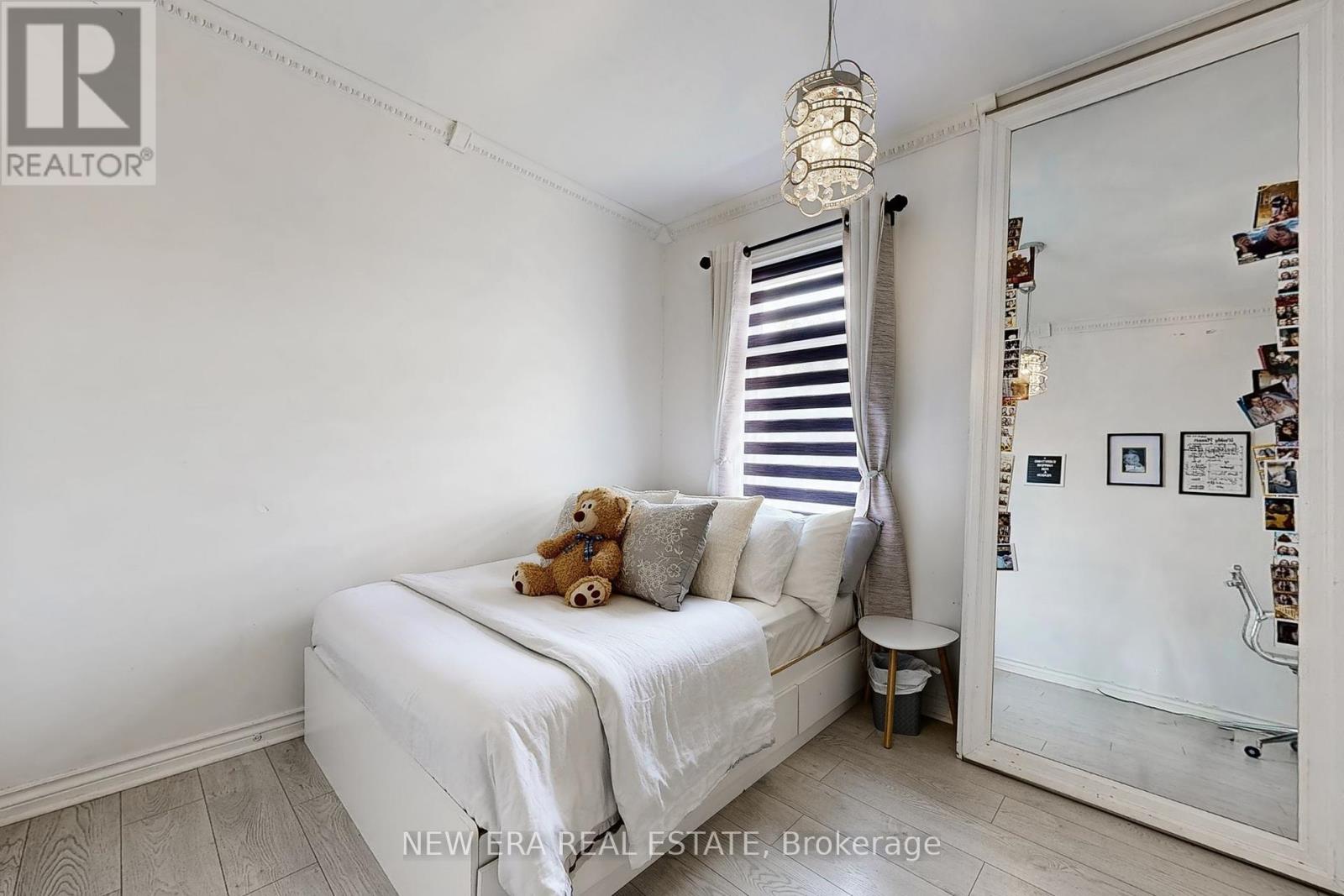 Photo 16 of 53 Burnfield Avenue, Toronto ON