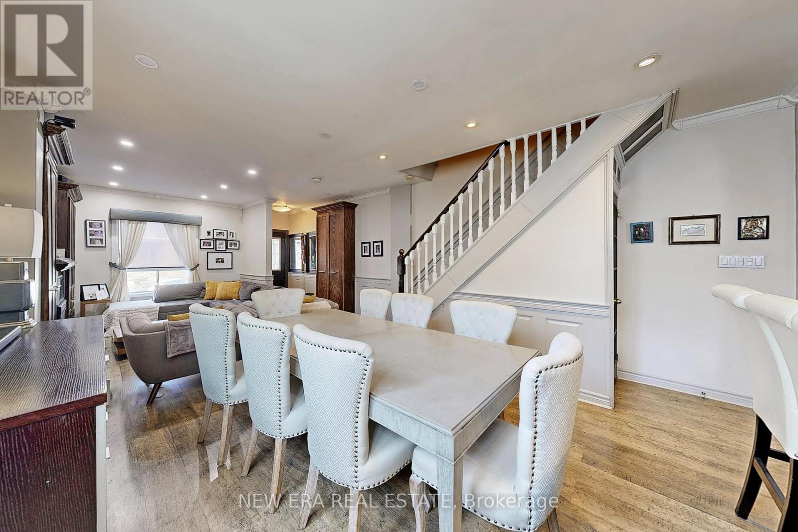 Photo 6 of 53 Burnfield Avenue, Toronto ON