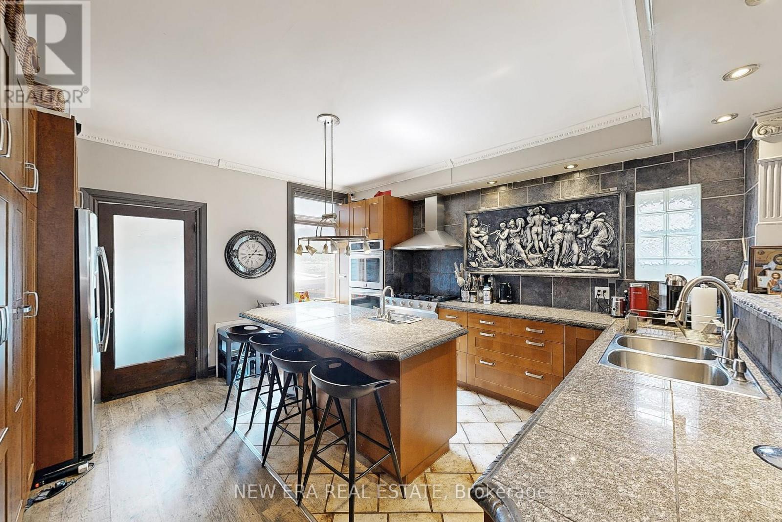 Photo 8 of 53 Burnfield Avenue, Toronto ON