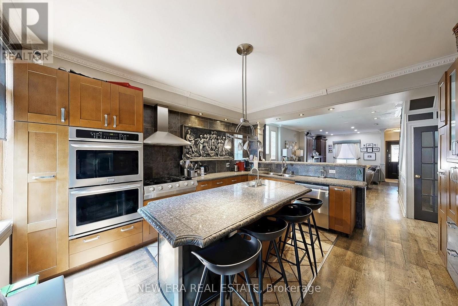 Photo 9 of 53 Burnfield Avenue, Toronto ON