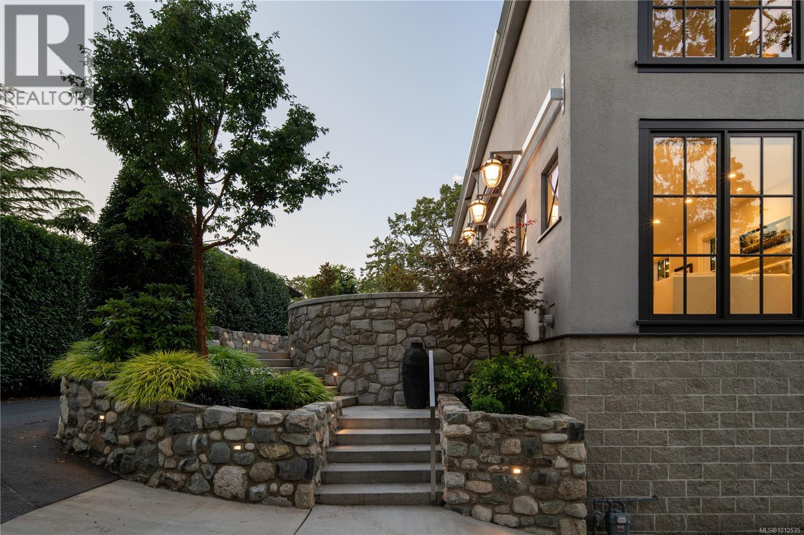  2175 Granite Street, Oak Bay