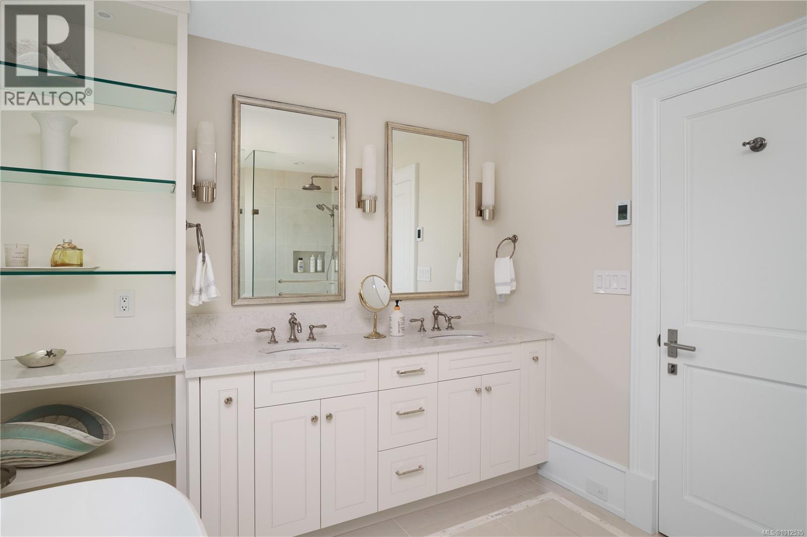  2175 Granite Street, Oak Bay
