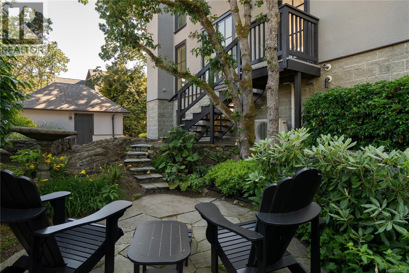  2175 Granite Street, Oak Bay