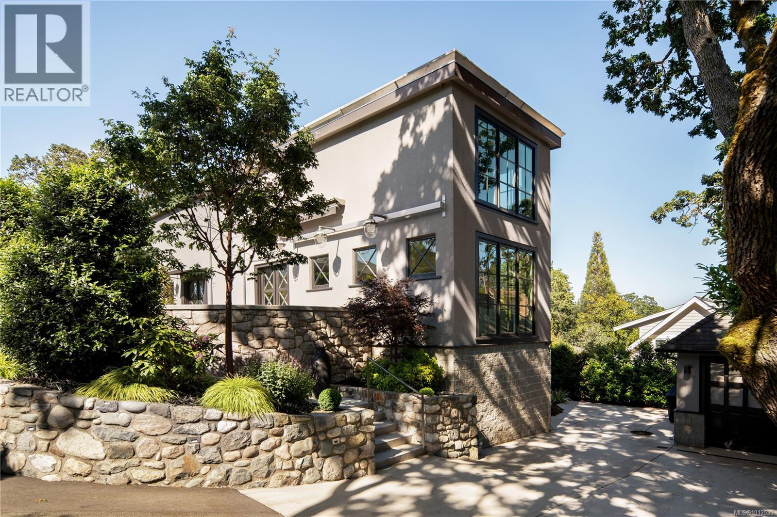 2175 Granite Street, Oak Bay