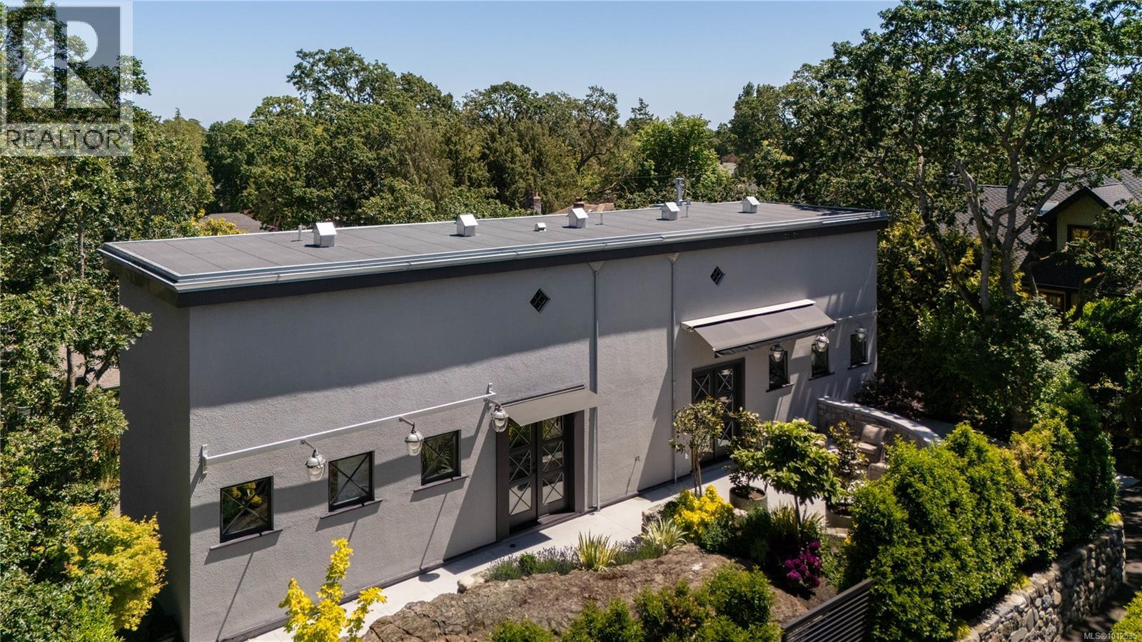  2175 Granite Street, Oak Bay