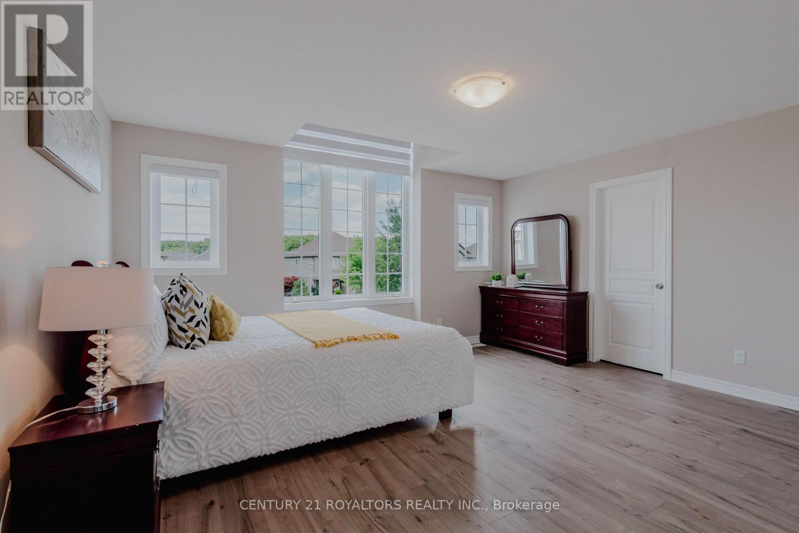 Photo 14 of 1308 Lawson Road, London North ON
