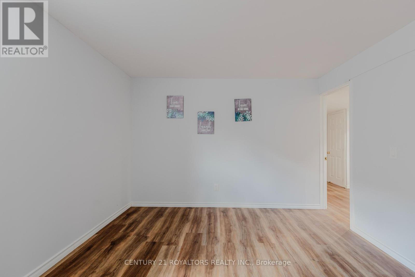 Photo 26 of 1308 Lawson Road, London North ON