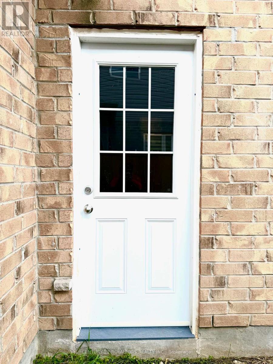Photo 32 of 1308 Lawson Road, London North ON