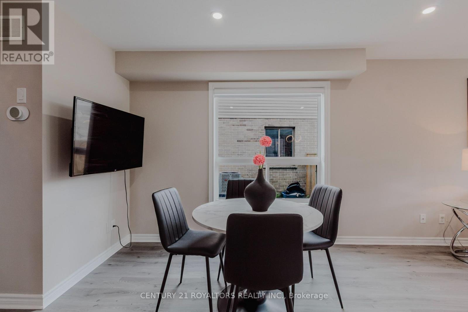Photo 6 of 1308 Lawson Road, London North ON
