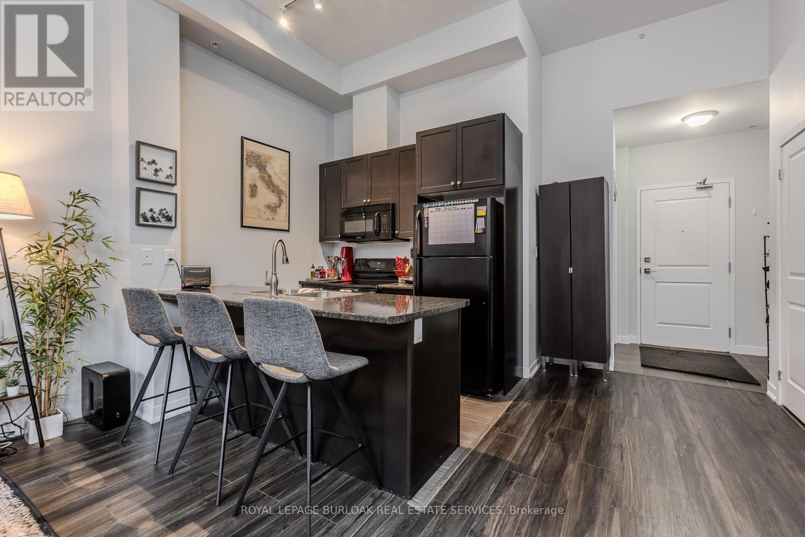 Photo 11 of 103 85 Robinson Street, Hamilton ON